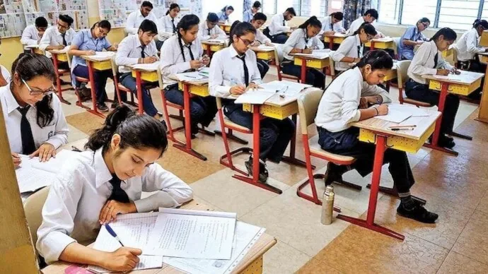 cbse-class-10-second-board-result-2026 Students waiting for the CBSE Class 10 Second Board Result 2026 under the Best-of-Two policy.