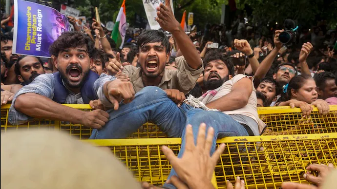 cjp-protest-delhi-police-fir-jantar-mantar 4 FIRs Filed After CJP Protest Turns Violent in Delhi, CCTV Scan Underway