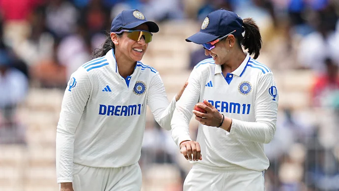 smriti-mandhana-india-captaincy-debate Smriti Mandhana Ready for India Captaincy? Coach Backs Her Leadership