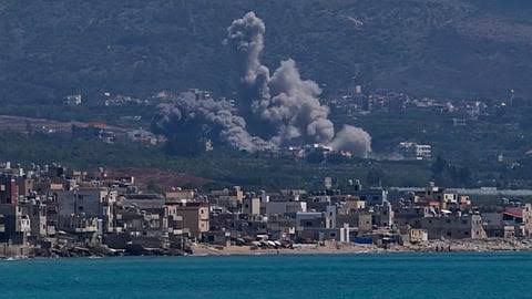 us-iran-conflict-hormuz-escalation US Launches Fresh Strikes on Iran as Tehran Targets Bahrain and Kuwait