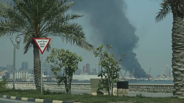 Bahrain Issues Emergency Sirens Amid Escalating US-Iran Conflict Bahrain Sounds Sirens as US-Iran Conflict Threatens Gulf Shipping Routes