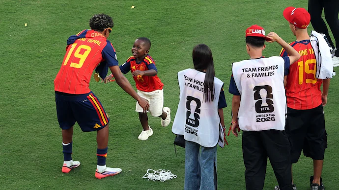 keyne-yamal-spain-world-cup-celebration Keyne Yamal Steals Hearts During Spain’s World Cup Celebrations