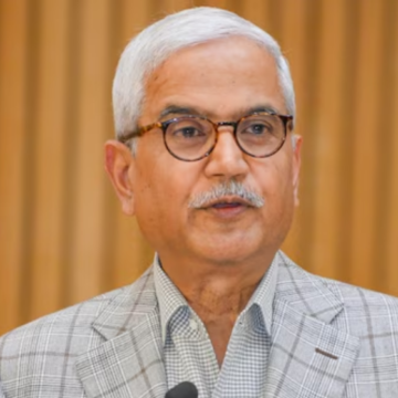 Rakesh Gangwal Pledges Rs 300 Crore More to IIT Kanpur Medical School