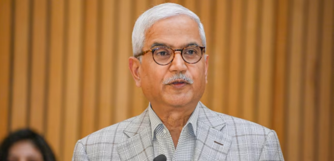 Untitled design (27) Rakesh Gangwal Pledges Rs 300 Crore More to IIT Kanpur Medical School